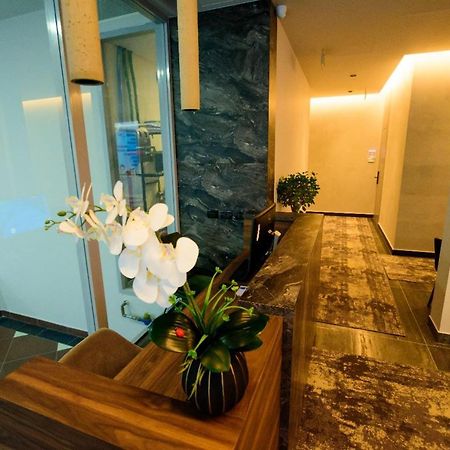 Hotel Zeneli Vlorë Εξωτερικό φωτογραφία