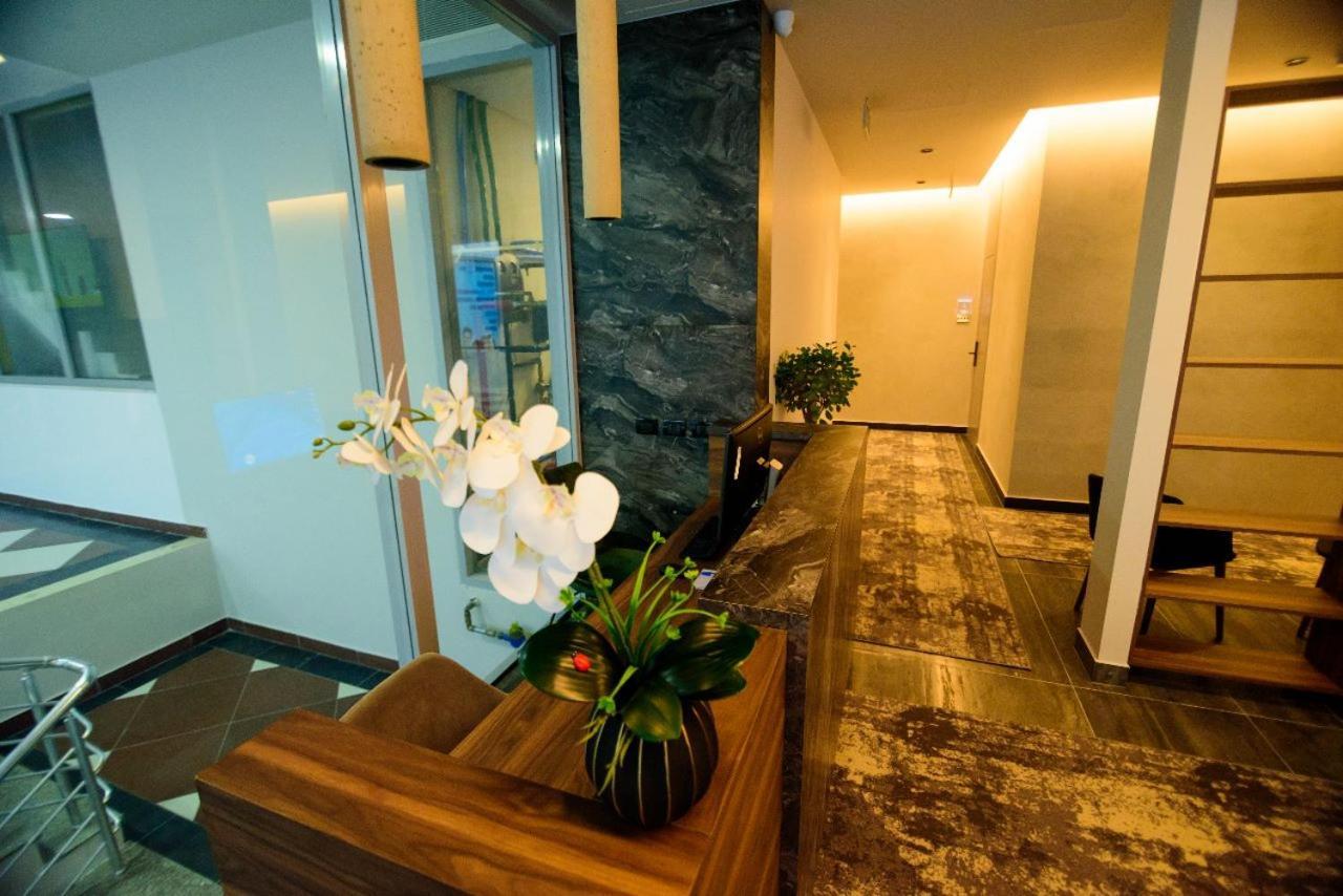 Hotel Zeneli Vlorë Εξωτερικό φωτογραφία