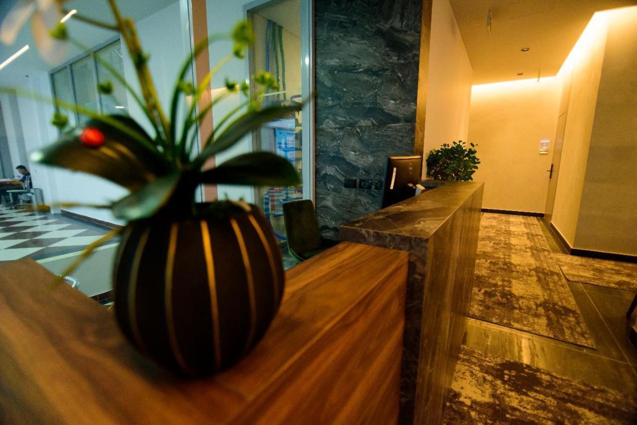 Hotel Zeneli Vlorë Εξωτερικό φωτογραφία